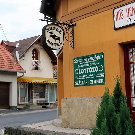 Sorpatika Vendeghaz Hotel Badacsonytomaj Exterior photo